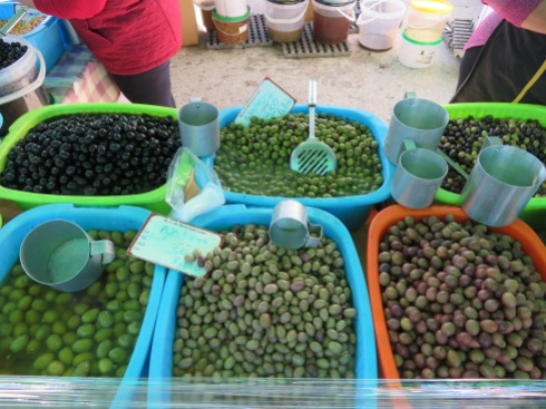 So many varieties of olives